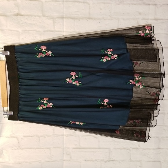 LuLaRoe Dresses & Skirts - NWOT-Lola skirt- Made in USA